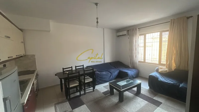 Tirane, jepet me qera apartament 1+1 Kati 1, 65 m² 500 € (VILA GOLD)