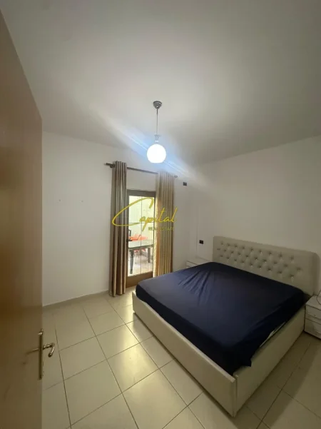 Tirane, jepet me qera apartament 1+1 Kati 1, 65 m² 500 € (VILA GOLD)