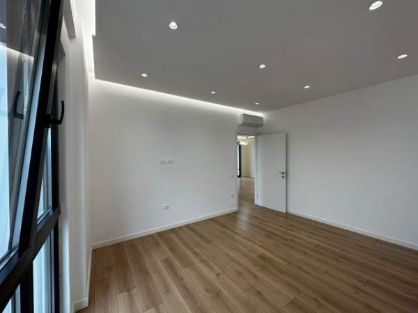 Tirane, ofert apartament 2+1+BLK Kati 9, 106 m² 600 Euro
