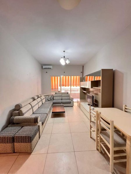 Tirane, jepet me qera apartament 2+1+BLK Kati 1, 95 m² 400 Euro (Astir)