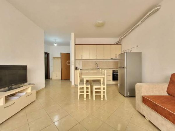 Tirane, shitet apartament 60 m² 76.000 Euro (astir)