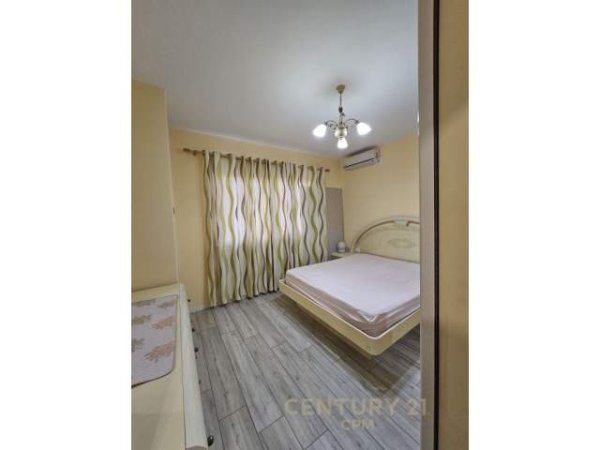 Tirane, shitet apartament 2+1 Kati 2, 85 m² 170.000 Euro (komuna parisit)