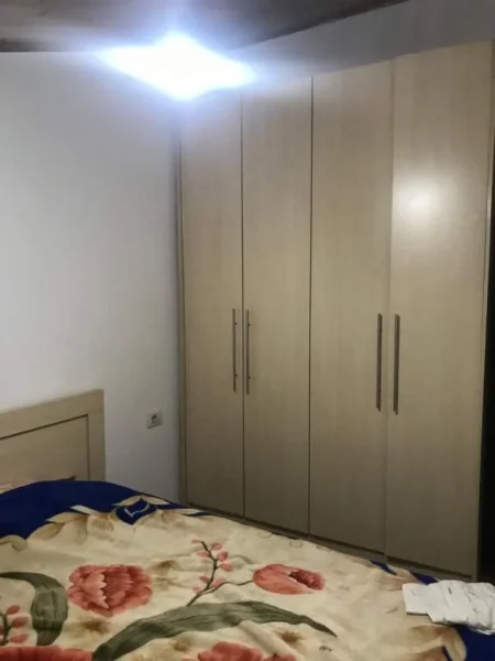 Tirane, jepet me qera apartament 1+1+BLK Kati 4, 70 m² 500 Euro (elbasanit)