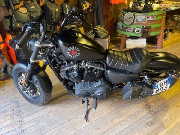 Durres, shes Chopper Harley-Davidson IRON 883 Viti 2020, 12.700 Euro