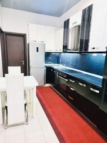 Tirane, ndarje qiraje apartament 2+1+A+BLK Kati 1, 68 m² 175 Euro (Prane Hotel Roland)