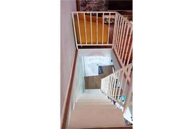 Tirane, jepet me qera apartament 2+1 Kati 6, 132 m² 700 Euro (Rruga e Durresit)