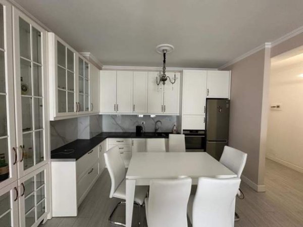 Tirane, jepet me qera apartament 2+1 Kati 2, 110 m² 600 Euro (Alidem)