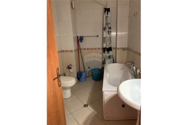 Tirane, jepet me qera apartament 3+1+BLK Kati 6, 100 m² 500 Euro