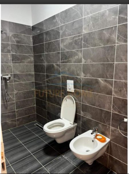 Tirane, shitet apartament 1+1 Kati 7, 75 m² 127.000 Euro (Jordan Misja)