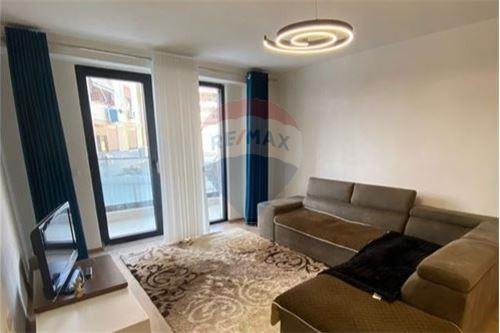 Tirane, shitet apartament 2+1+BLK 133 m² 159.000 Euro