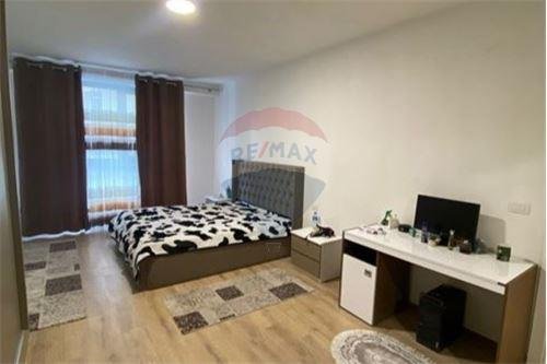 Tirane, shitet apartament 2+1+BLK 133 m² 159.000 Euro