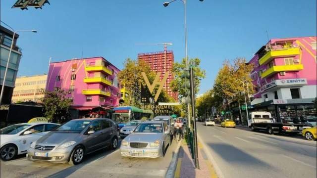 Tirane, shitet dyqan Kati 0, 79 m² 250.000 Euro (rruga e kavajes)