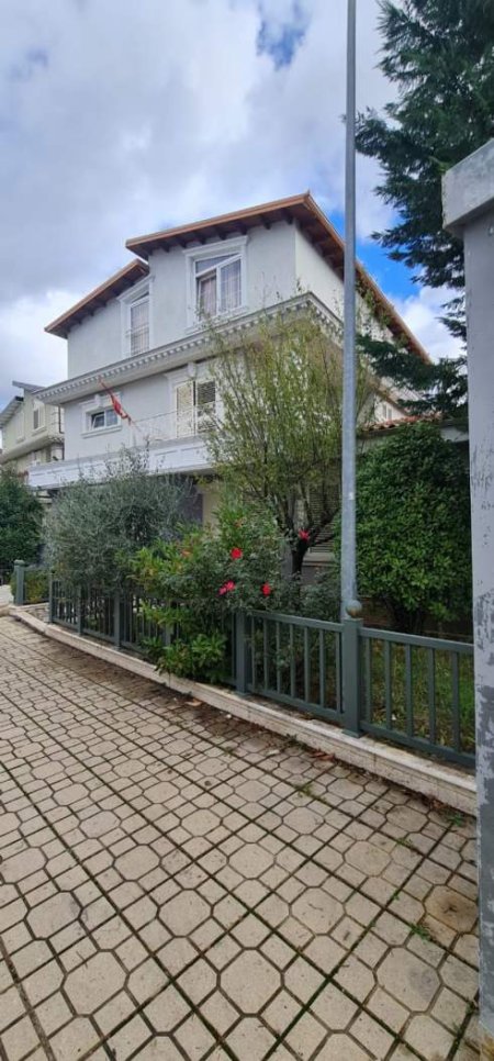 Tirane, shitet Vile 950.000 Euro (TEG)