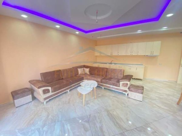 Tirane, jepet me qera apartament 2+1+BLK Kati 2, 110 m² 400 Euro (Prane Bar 2 Palmat)