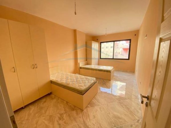 Tirane, jepet me qera apartament 2+1+BLK Kati 2, 110 m² 400 Euro (Prane Bar 2 Palmat)