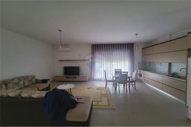 Tirane, jepet me qera apartament 2+1+BLK Kati 3, 75 m² 550 Euro (KOPSHTI BOTANIK)