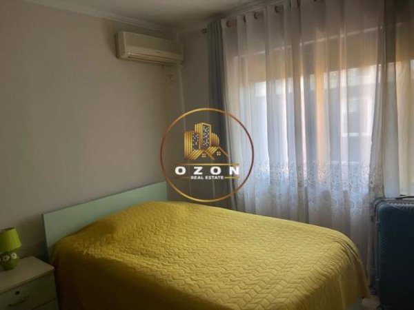 Tirane, jepet me qera apartament 2+1 Kati 4, 69 m² 650  (ISH EKSPOZITA)