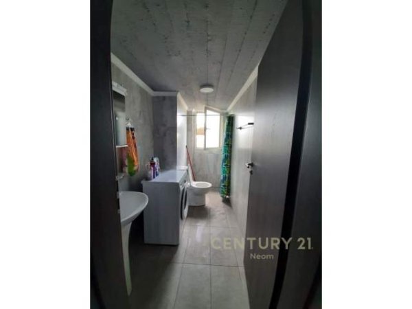 Tirane, jepet me qera apartament 2+1+BLK Kati 3, 80 m² 300 Euro (Rruga Xhepa, Shkozë)