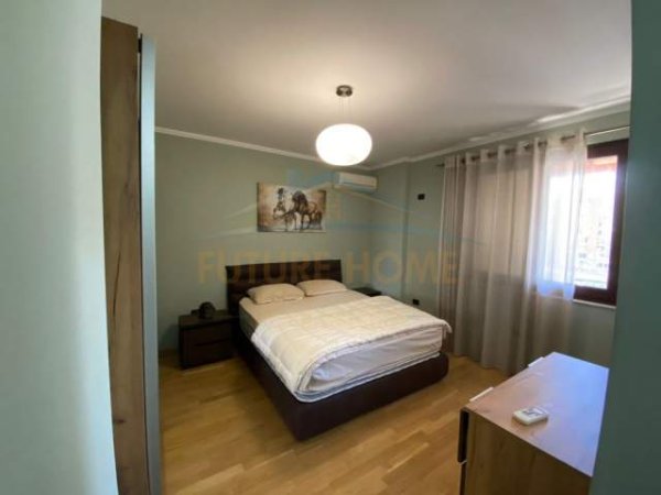 Tirane, jepet me qera apartament 2+1+BLK Kati 5, 145 m² 850 Euro (SELVIA)