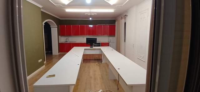 Tirane, jepet me qera apartament 2+1+A Kati 6, 137 m² 800 Euro (Myslym Shyri)