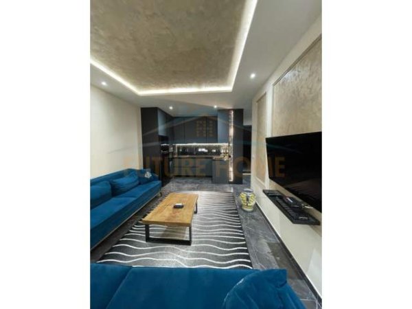 Tirane, jepet me qera 2+1 Kati 5, 73 m² 600 Euro