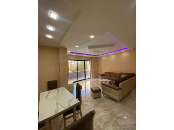 Tirane, jepet me qera apartament 2+1 Kati 7, 124 m² 400 Euro (Unaza e Re)