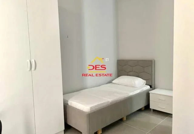 Vlore, shitet apartament 61 m² 1.500 Euro/m2 (Rruga Dhimiter Konomi, Vlore)