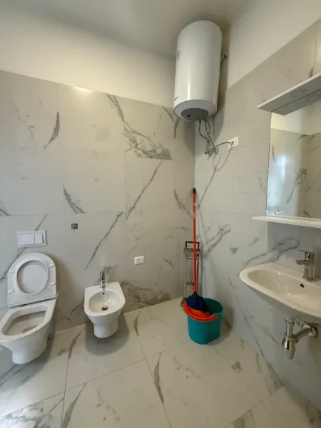 Tirane, jepet me qera apartament 2+1+Ballkon Kati 0, 113 m², Kompleksi Arlis, Farmacia 10