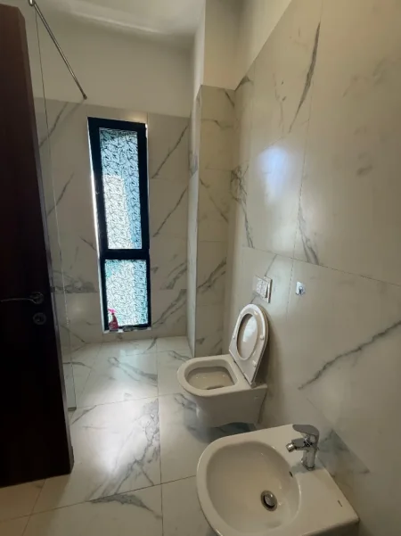 Tirane, jepet me qera apartament 2+1+Ballkon Kati 0, 113 m², Kompleksi Arlis, Farmacia 10