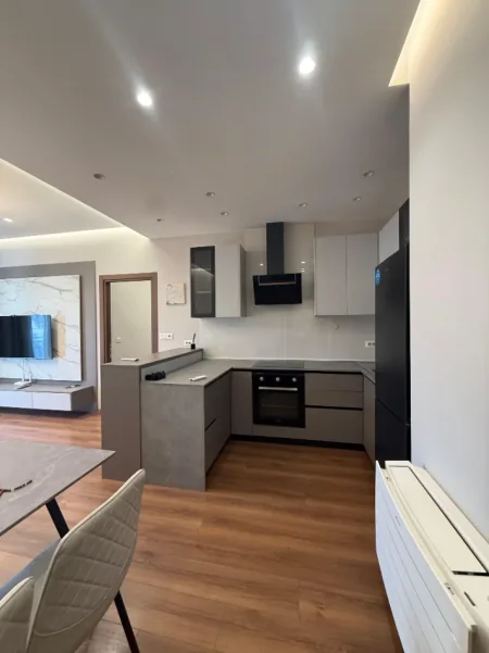 Tirane, jepet me qera apartament 2+1+Ballkon Kati 0, 113 m², Kompleksi Arlis, Farmacia 10