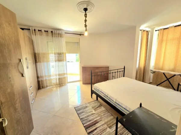 Tirane, jepet me qera apartament 2+1+Ballkon (shkolla osman myderizi)