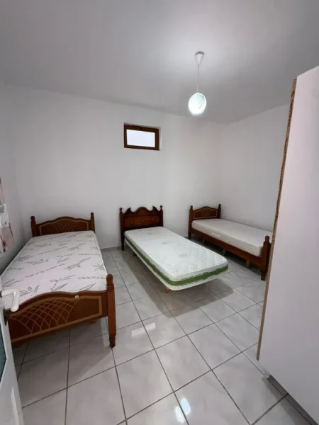 Tirane, jepet me qera apartament 1+1 Kati 1, 70 m² 400 € (Selvia)