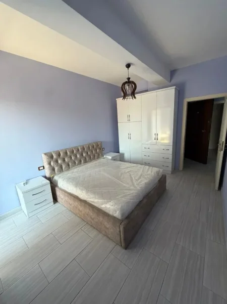 Tirane, jepet me qera apartament 1+1 Kati 4, 60 m² 500 € (Rruga Teodor Keko)