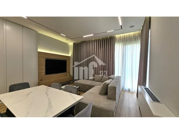 Tirane, jepet me qera apartament 3+1 Kati 0, 120 m² 1.800 € (“GREEN VALLEY” REZIDENCE, PËRBALLË LIQENIT ARTIFICIAL)