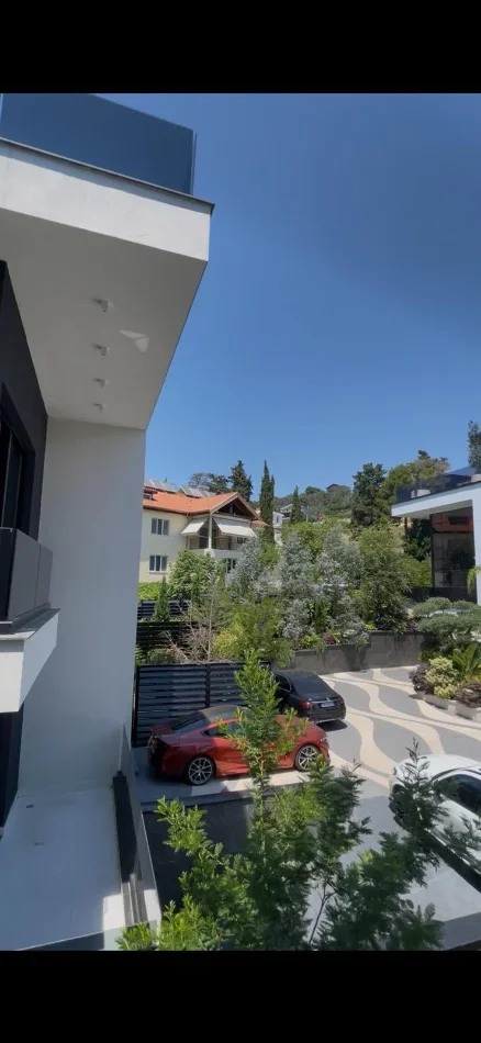 Durres, shitet Vile 4+1+Ballkon , 330 m² 1.000.000 € (durres)