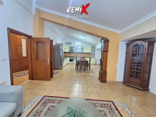 Durres, jepet me qera apartament+verande | Penthouse 2+1+Aneks+Ballkon Kati 3, 110 m² 600 € (durres)