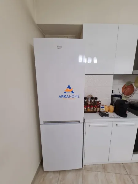 Tirane, shitet apartament 2+1+Ballkon Kati 5, 94 m² 235.000 € 