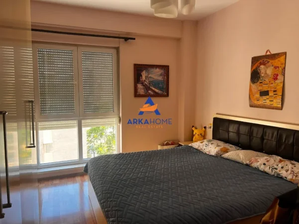 Tirane, shitet apartament 2+1+Ballkon Kati 5, 94 m² 235.000 € 