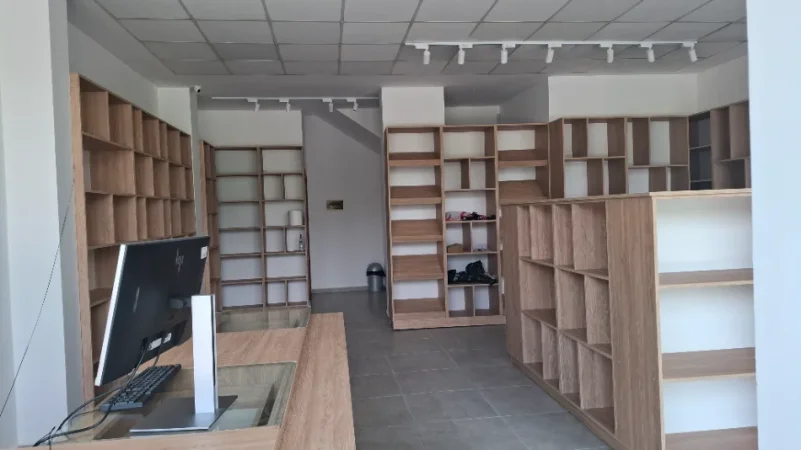 Tirane, shitet ambjent biznesi Kati 0, 67 m² 289.000 € 