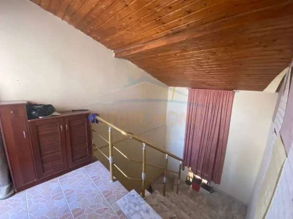 Tirane, jepet me qera apartament 1+1 Kati 3, 20 m² 270 € (Rruga Siri Kodra)