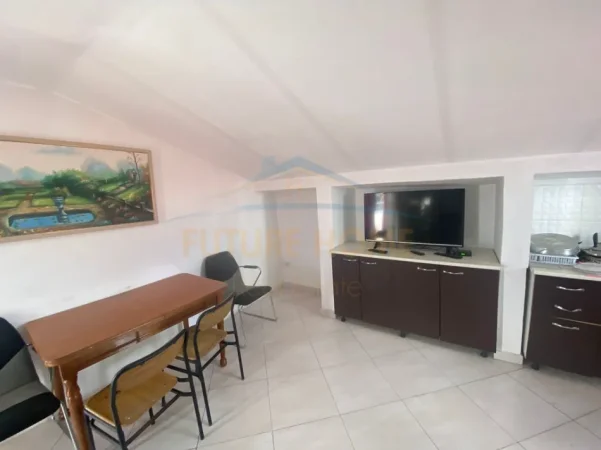 Tirane, jepet me qera apartament 1+1 Kati 3, 20 m² 270 € (Rruga Siri Kodra)