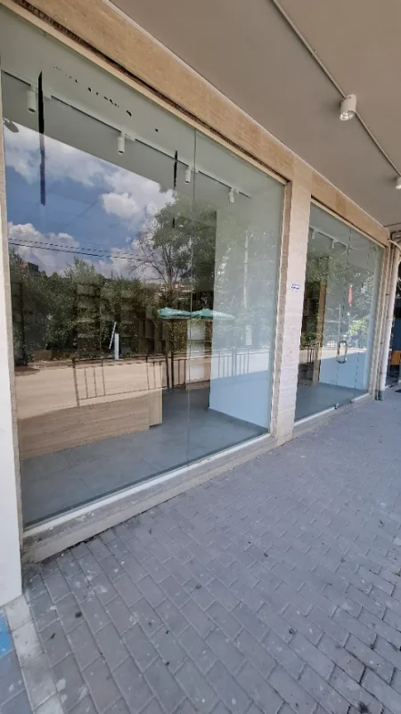 Tirane, shitet ambjent biznesi Kati 0, 67 m² 289.000 € 
