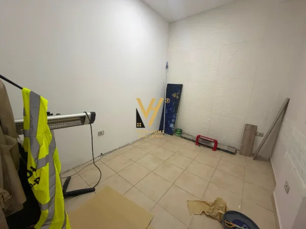 Tirane, jepet me qera ambjent biznesi Kati 0, 85 m² 820 € (MYSLYM SHYRI)
