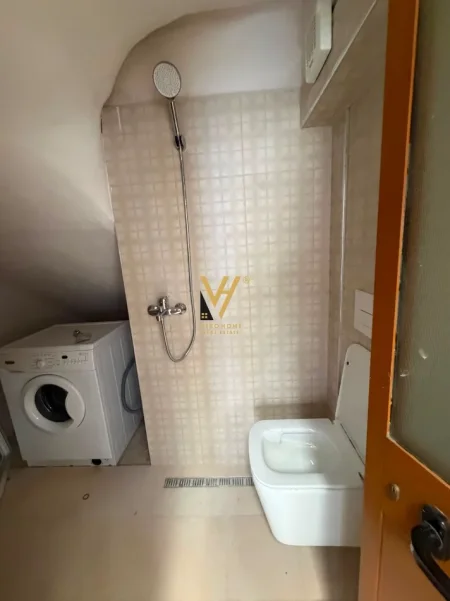 Tirane, jepet me qera ambjent biznesi Kati 0, 85 m² 820 € (MYSLYM SHYRI)