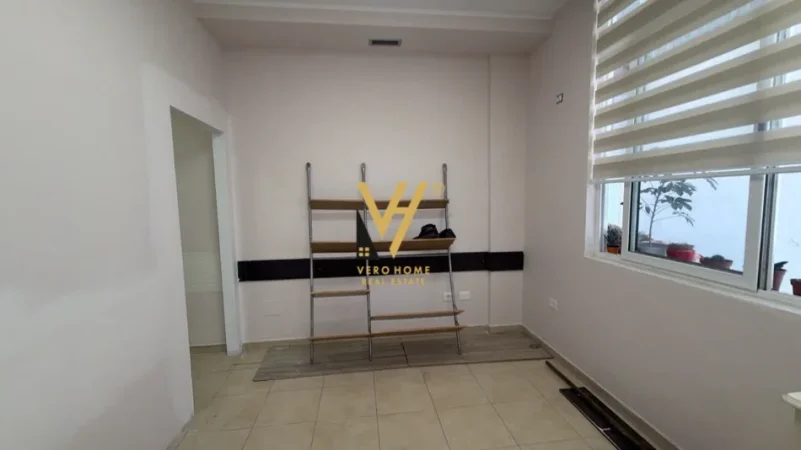 Tirane, jepet me qera ambjent biznesi Kati 0, 85 m² 820 € (MYSLYM SHYRI)