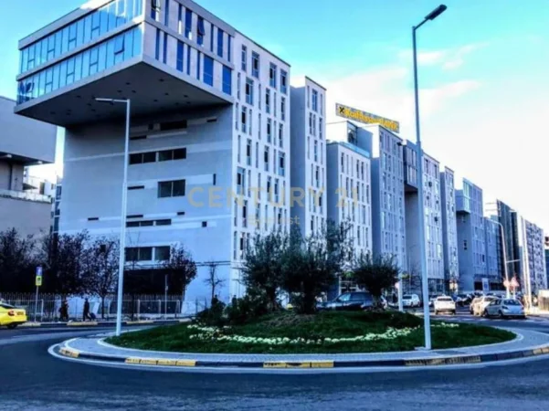 Tirane, jepet me qera zyre Kati 1, 157 m² 1.400 € (kika 2)