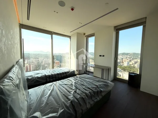 Tirane, jepet me qera apartament 2+1 , 150 m² 2.800 € (“DOWNTOWN ONE”, BULEVARDI “BAJRAM CURRI”)