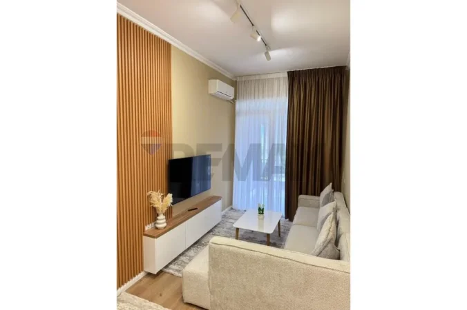 Tirane, jepet me qera apartament 1+1+Ballkon , 65 m² 650 € (Kopshti Botanik)