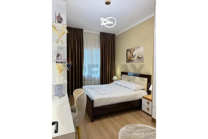 Tirane, jepet me qera apartament 1+1+Ballkon , 65 m² 650 € (Kopshti Botanik)