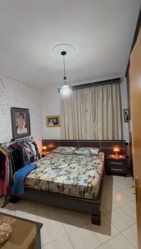 Fier, shitet apartament 2 + 1 + 2 tualete + 2 ballkone Kati 2, (Lagjja "Konferenca e Pezes" Mertiri Tragjas)